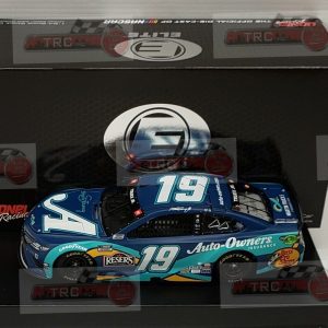 Martin Truex Jr 2021 Lionel Racing Elite 1/24 #19 Auto Owners Diecast Car