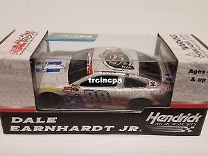 Dale Earnhardt Jr Lionel #88 Nationwide Patriotic 25th Win Flashcoat 1/64