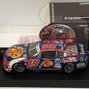 Martin Truex Jr 2022 Lionel #19 Bass Pro Shops Salutes NEXT GEN ELITE 1/24
