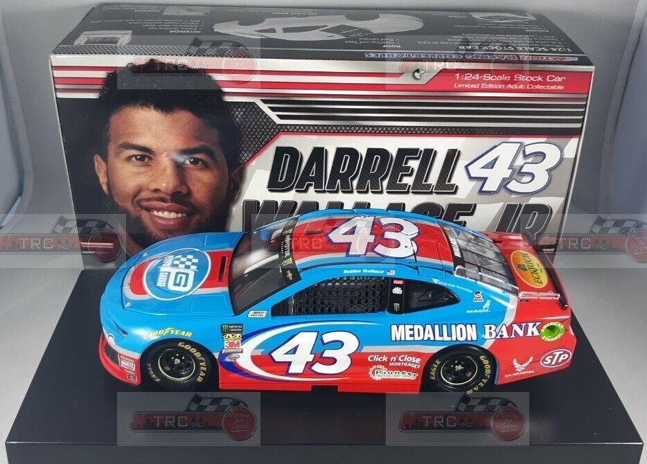 Darrell 'Bubba' Wallace Jr 2018 1/24 #43 Petty's Garage Medallion Bank Camaro