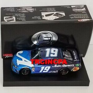 Martin Truex Jr 2019 Lionel #19 Auto Owners ELITE Toyota Camry 1/24