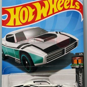 Hot Wheels 2024 Custom Otto 6/250 HW Dream Garage 1/5