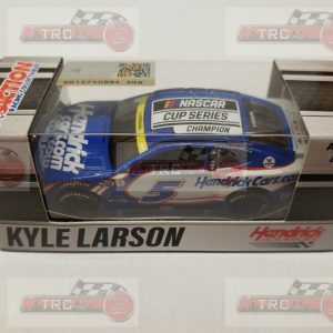Kyle Larson 2021 Lionel #5 Hendrickcars.com NASCAR Champion Chevy Camaro 1/64