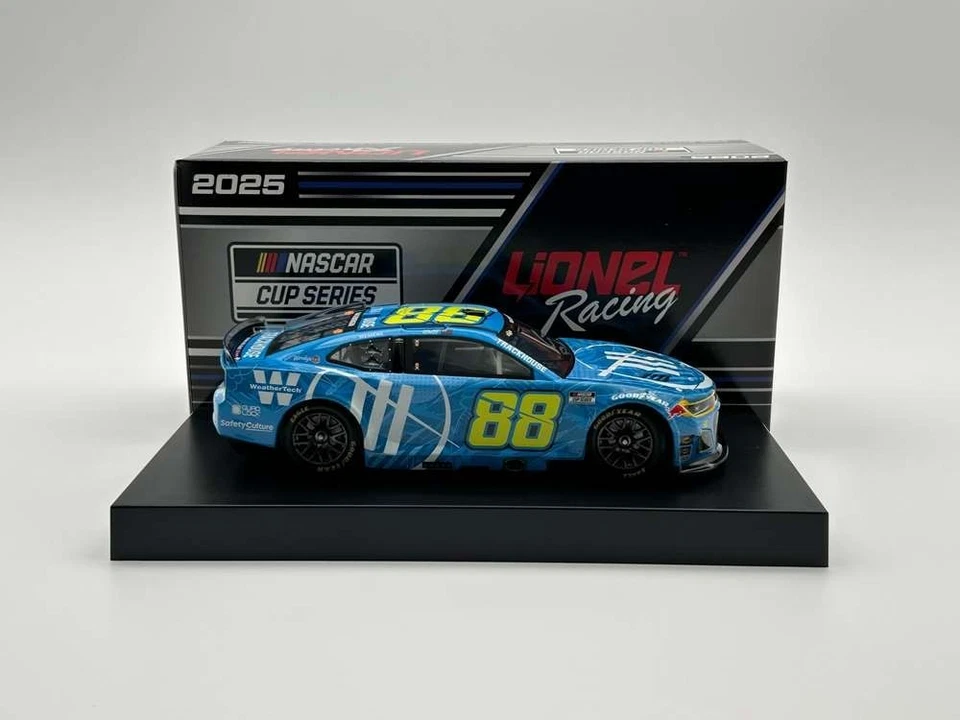 Shane Van Gisbergen 2025 Lionel Racing #88 Trackhouse Racing Camaro 1/24 - Image 5