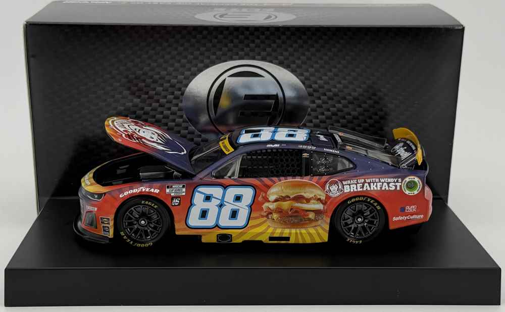 Shane Van Gisbergen 2025 Lionel #88 Wendy's Breakfast Baconator ELITE Chevy 1/24 - Image 2