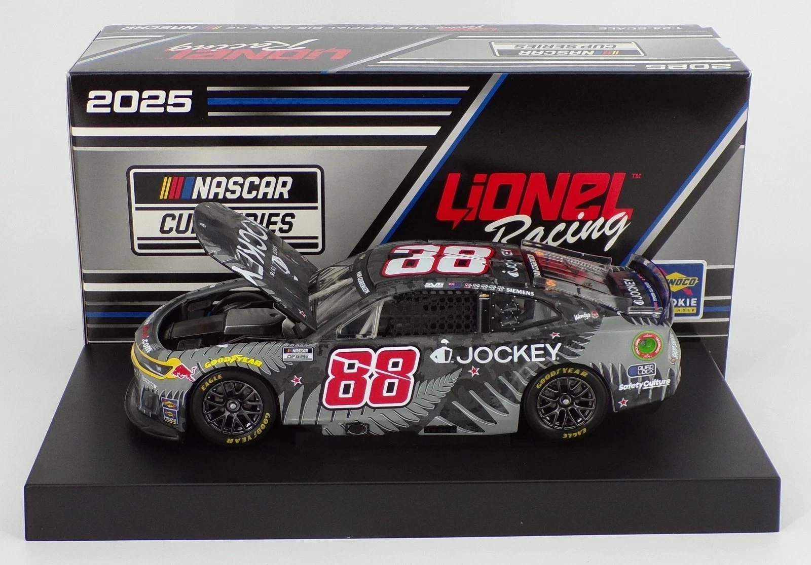Shane Van Gisbergen 2025 Lionel #88 Jockey New Zealand Chevy Camaro 1/24 - Image 2
